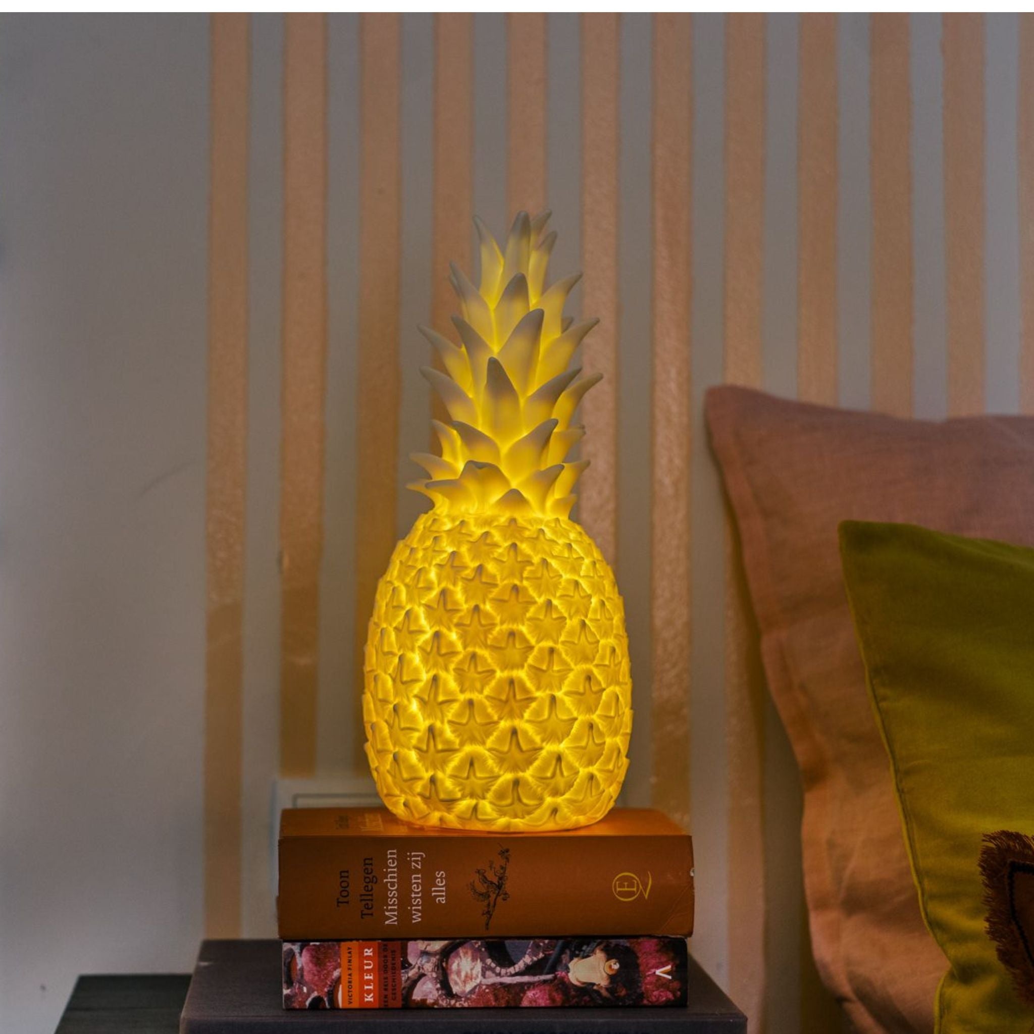 PINACOLADA lamp, Akku-LED Ananasleuchte mit Farbwechsel von Goodnight light