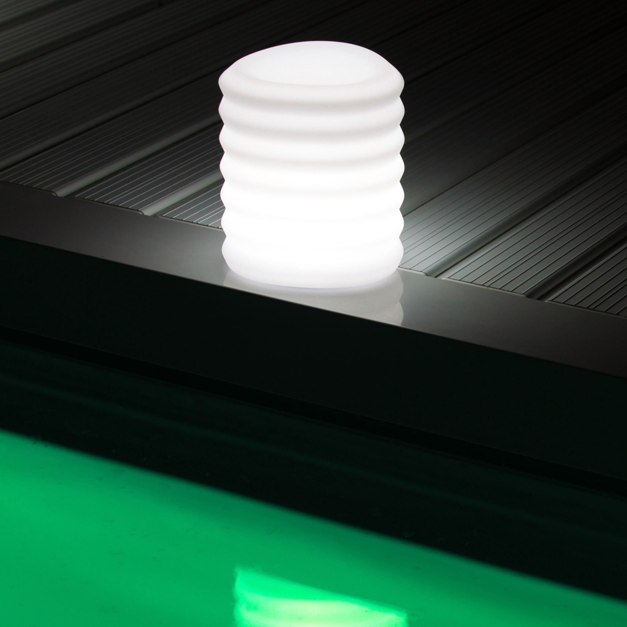 LAMPION, kabellose, wasserdichte Designleuchte von Smart and Green
