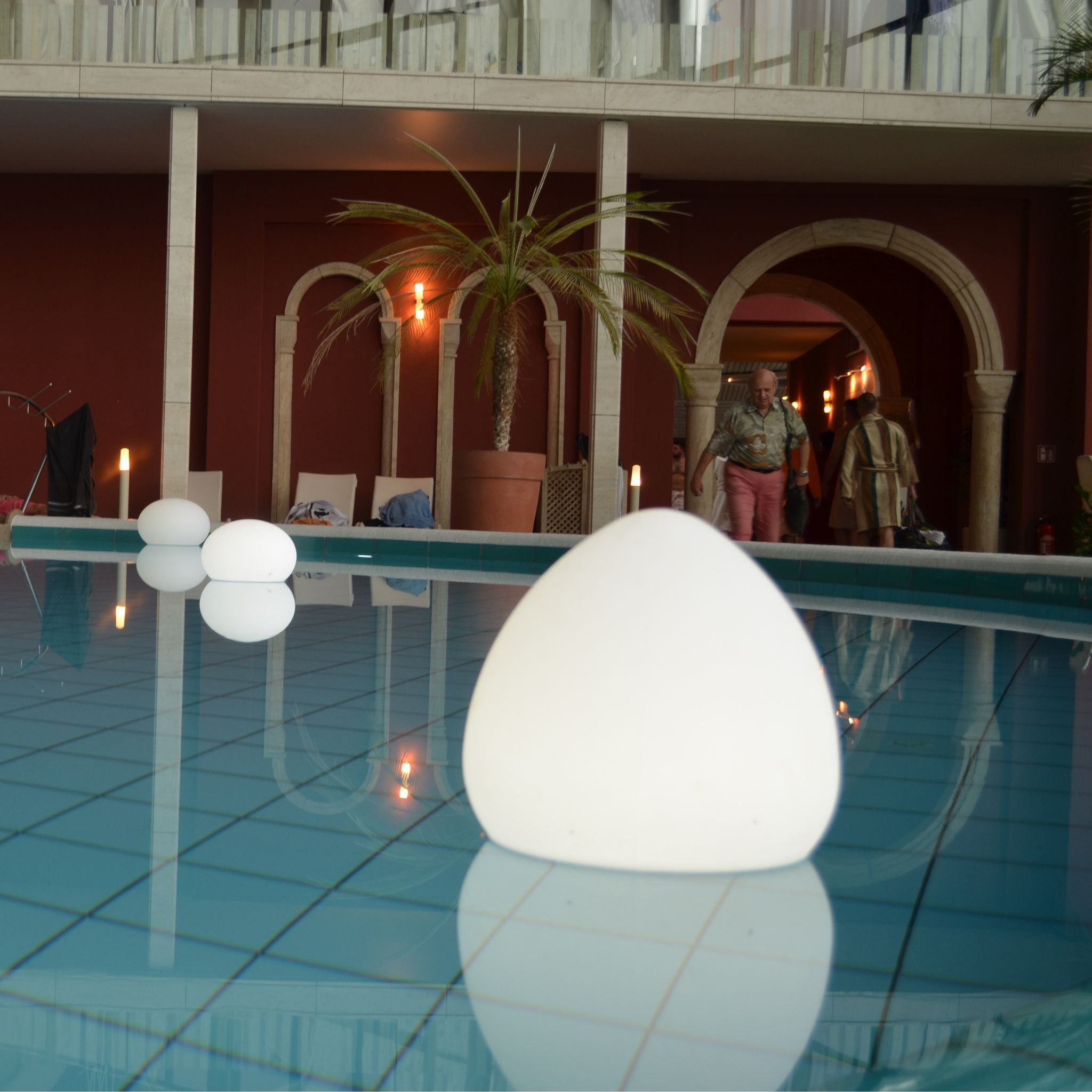 STONE L, Akku-LED Schwimmleuchte von Smart and Green