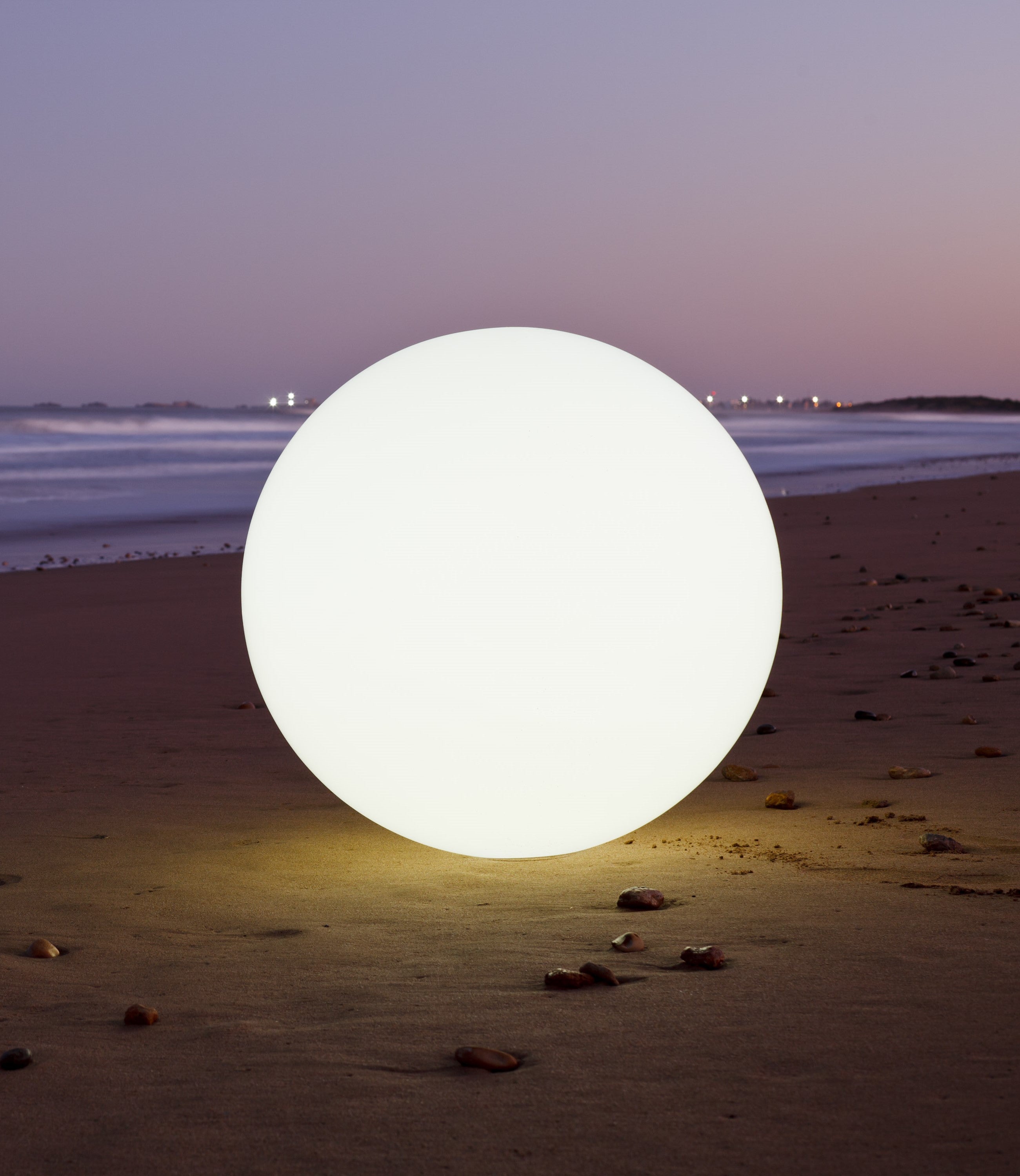 GLOBE kabellose, Outdoor Lichtkugel Ø50cm von Smart and Green