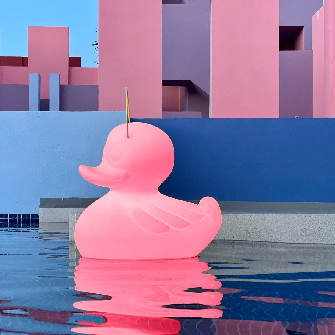 DUCK-DUCK lamp XL Schwimmleuchte - 51cm in PINK von Goodnight light
